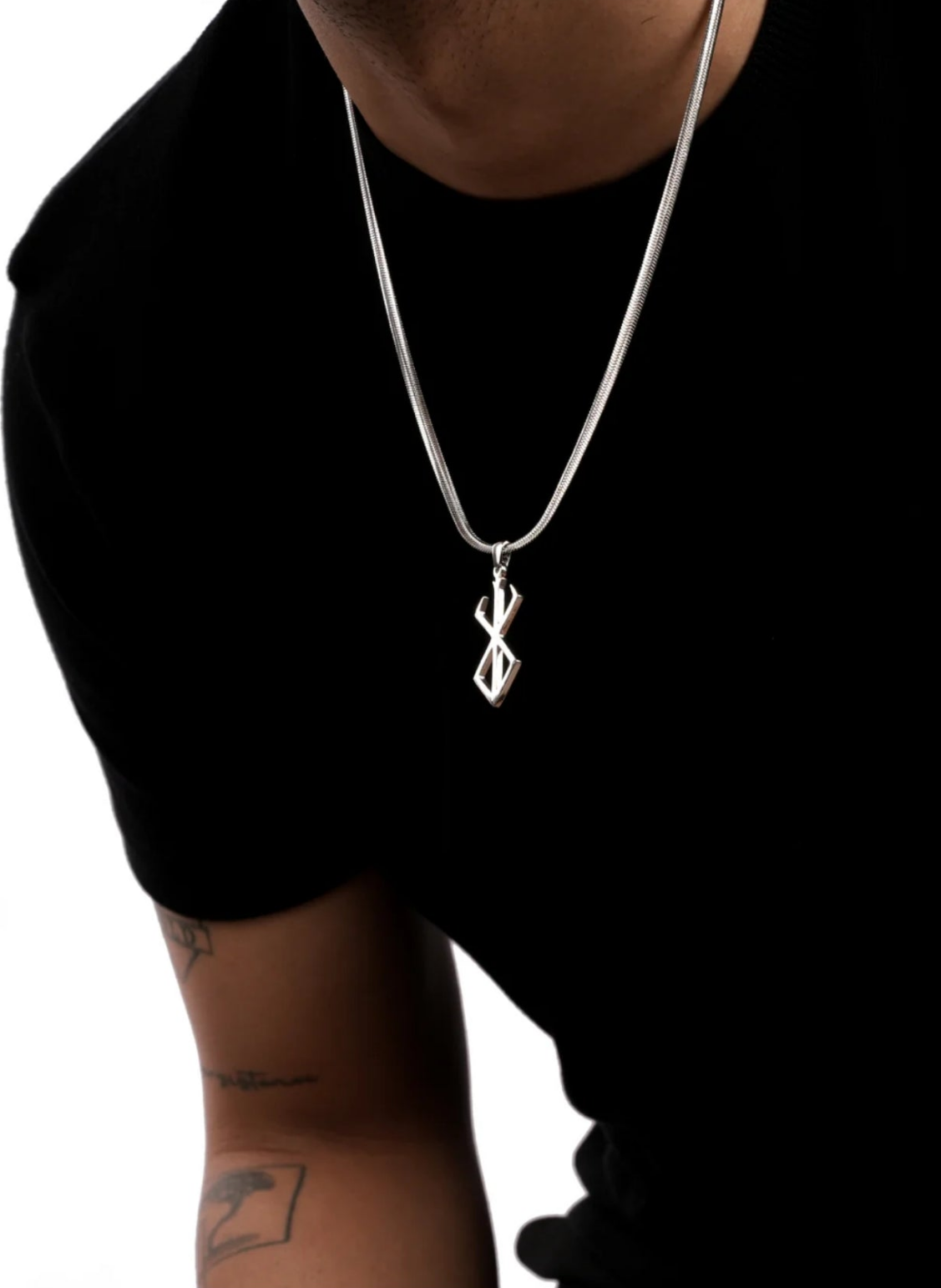 HEFNEX Berserk Sigil Pendant – Bound by Fate, Forged in Darkness