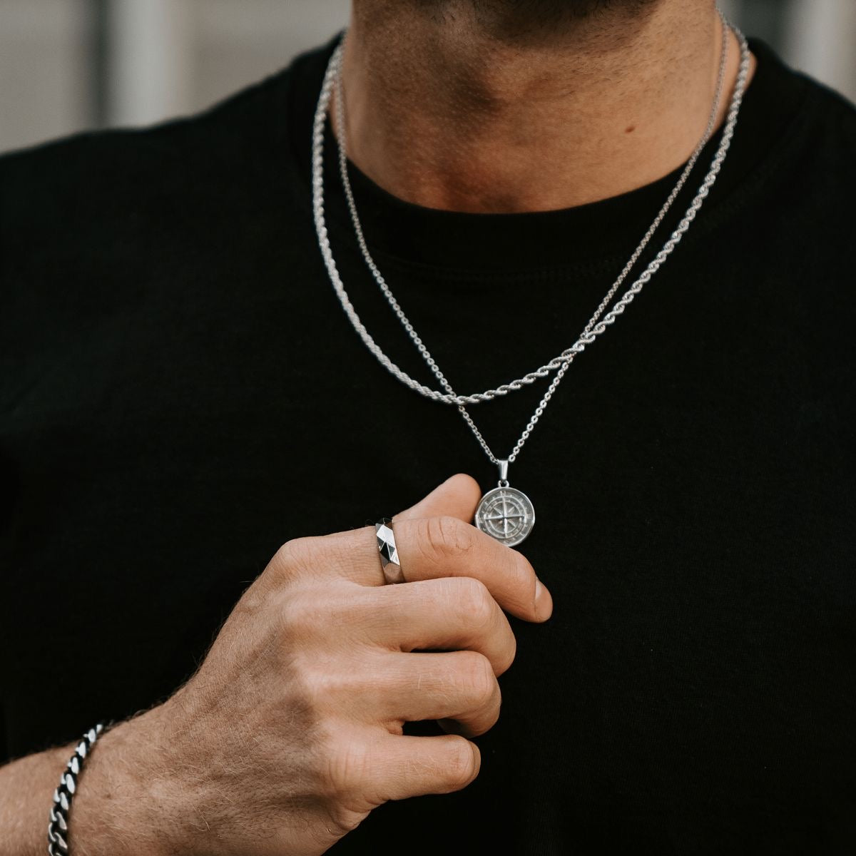 HEFNEX Northern Soul Compass Pendant – Symbol of Direction & Strength