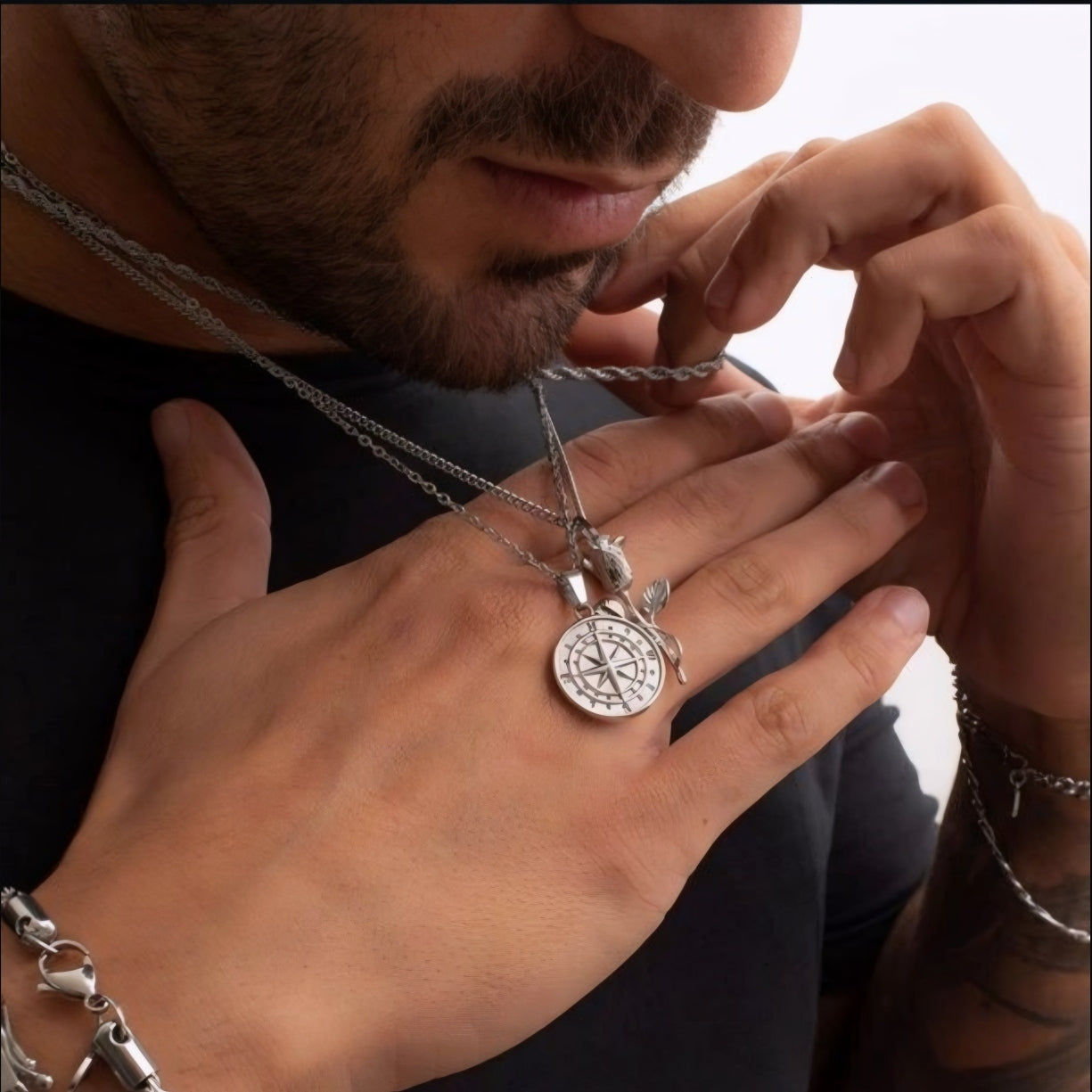 HEFNEX Northern Soul Compass Pendant – Symbol of Direction & Strength