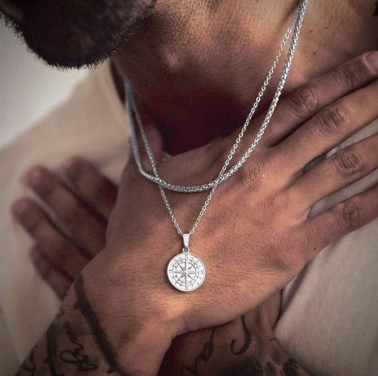 HEFNEX Northern Soul Compass Pendant – Symbol of Direction & Strength