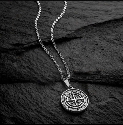 HEFNEX Northern Soul Compass Pendant – Symbol of Direction & Strength
